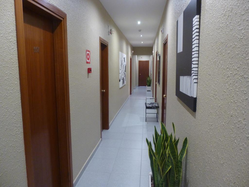 Pension Iznajar Barselona Dış mekan fotoğraf